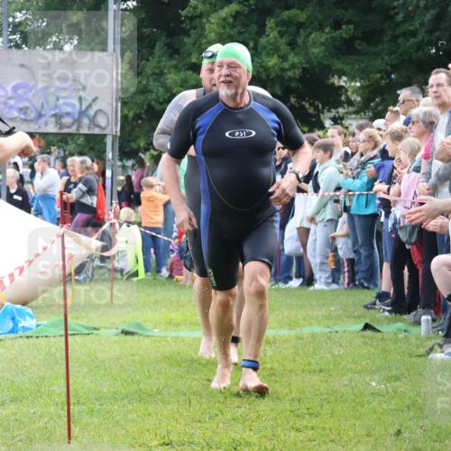 16.06.2024 - 26. Vierlanden-Triathlon Lena Gebhardt http://msf.ph/oto/6303222 16.06.2024 11:12:01 Schwimmen 360, 403, 360, 403 meine-sportfotos.de