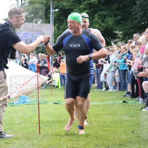 16.06.2024 - 26. Vierlanden-Triathlon Lena Gebhardt http://msf.ph/oto/6303229 16.06.2024 11:12:02 Schwimmen 360, 403, 360, 403 meine-sportfotos.de