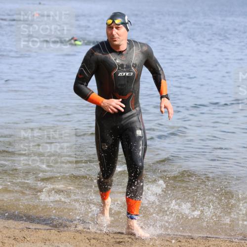 16.06.2024 - 26. Vierlanden-Triathlon Strokosch-Dieckow http://msf.ph/oto/6303239 16.06.2024 09:45:28 Schwimmen 133, 142, 133, 142 meine-sportfotos.de