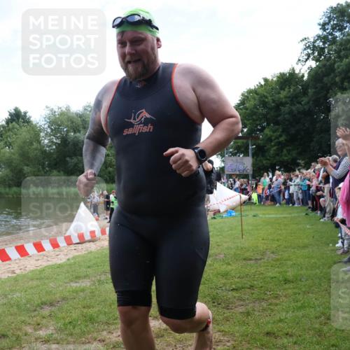 16.06.2024 - 26. Vierlanden-Triathlon Lena Gebhardt http://msf.ph/oto/6303269 16.06.2024 11:12:05 Schwimmen 360, 403, 360, 403 meine-sportfotos.de