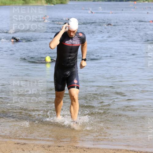 16.06.2024 - 26. Vierlanden-Triathlon Strokosch-Dieckow http://msf.ph/oto/6303284 16.06.2024 09:45:37 Schwimmen 51, 142, 51, 142 meine-sportfotos.de