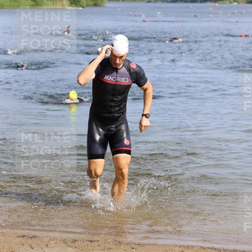 16.06.2024 - 26. Vierlanden-Triathlon Strokosch-Dieckow http://msf.ph/oto/6303300 16.06.2024 09:45:37 Schwimmen 51, 142, 51, 142 meine-sportfotos.de