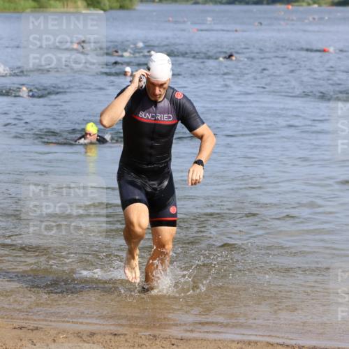 16.06.2024 - 26. Vierlanden-Triathlon Strokosch-Dieckow http://msf.ph/oto/6303314 16.06.2024 09:45:37 Schwimmen 51, 142, 51, 142 meine-sportfotos.de