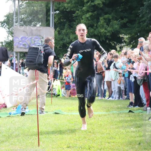 16.06.2024 - 26. Vierlanden-Triathlon Lena Gebhardt http://msf.ph/oto/6303322 16.06.2024 11:13:48 Schwimmen 461, 626, 461, 626 meine-sportfotos.de