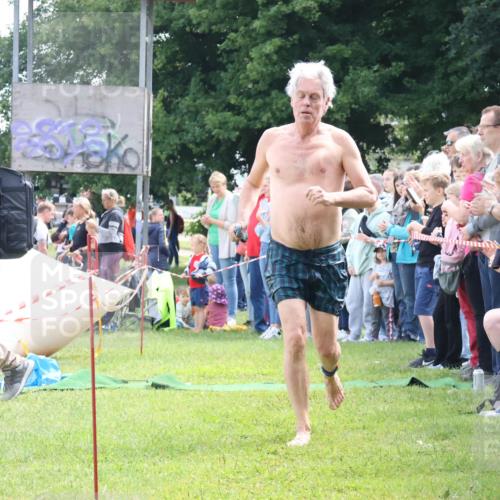 16.06.2024 - 26. Vierlanden-Triathlon Lena Gebhardt http://msf.ph/oto/6303359 16.06.2024 11:13:55 Schwimmen 461, 461 meine-sportfotos.de