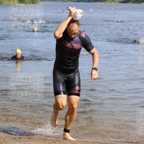 16.06.2024 - 26. Vierlanden-Triathlon Strokosch-Dieckow http://msf.ph/oto/6303366 16.06.2024 09:45:38 Schwimmen 51, 142, 51, 142 meine-sportfotos.de