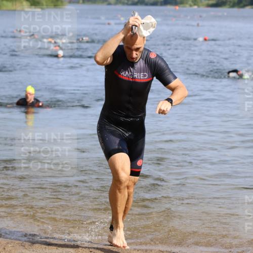 16.06.2024 - 26. Vierlanden-Triathlon Strokosch-Dieckow http://msf.ph/oto/6303380 16.06.2024 09:45:38 Schwimmen 51, 142, 51, 142 meine-sportfotos.de