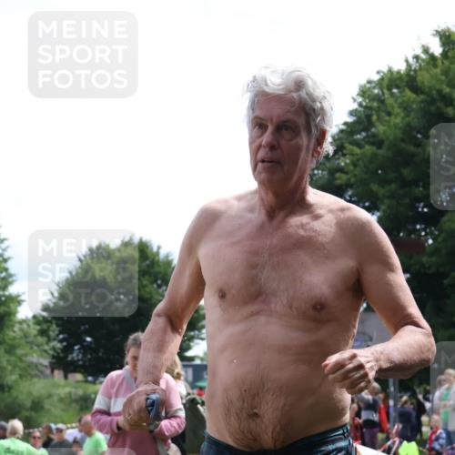 16.06.2024 - 26. Vierlanden-Triathlon Lena Gebhardt http://msf.ph/oto/6303381 16.06.2024 11:13:57 Schwimmen 461, 461 meine-sportfotos.de