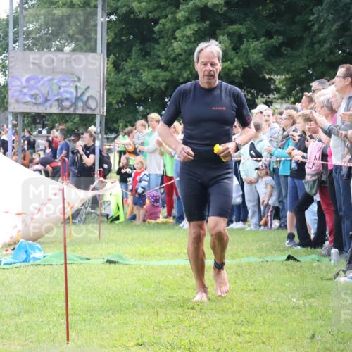16.06.2024 - 26. Vierlanden-Triathlon Lena Gebhardt http://msf.ph/oto/6303405 16.06.2024 11:14:29 Schwimmen 378, 628, 378, 628 meine-sportfotos.de