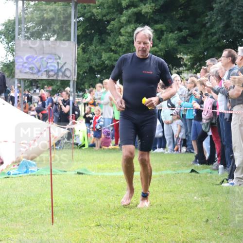 16.06.2024 - 26. Vierlanden-Triathlon Lena Gebhardt http://msf.ph/oto/6303408 16.06.2024 11:14:30 Schwimmen 378, 628, 378, 628 meine-sportfotos.de