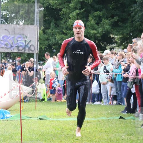 16.06.2024 - 26. Vierlanden-Triathlon Lena Gebhardt http://msf.ph/oto/6303433 16.06.2024 11:14:34 Schwimmen 378, 628, 635, 1279, 378, 628, 635, 1279 meine-sportfotos.de