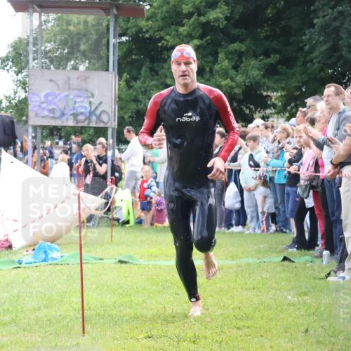 16.06.2024 - 26. Vierlanden-Triathlon Lena Gebhardt http://msf.ph/oto/6303437 16.06.2024 11:14:34 Schwimmen 378, 628, 635, 1279, 378, 628, 635, 1279 meine-sportfotos.de