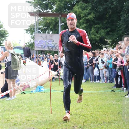 16.06.2024 - 26. Vierlanden-Triathlon Lena Gebhardt http://msf.ph/oto/6303445 16.06.2024 11:14:35 Schwimmen 584, 628, 635, 1279, 584, 628, 635, 1279 meine-sportfotos.de