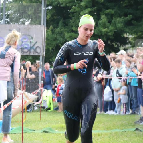 16.06.2024 - 26. Vierlanden-Triathlon Lena Gebhardt http://msf.ph/oto/6303481 16.06.2024 11:14:47 Schwimmen 564, 584, 635, 1279, 564, 584, 635, 1279 meine-sportfotos.de