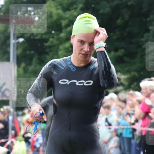 16.06.2024 - 26. Vierlanden-Triathlon Lena Gebhardt http://msf.ph/oto/6303490 16.06.2024 11:14:48 Schwimmen 560, 564, 584, 635, 1279, 560, 564, 584, 635, 1279 meine-sportfotos.de