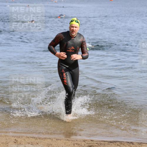 16.06.2024 - 26. Vierlanden-Triathlon Strokosch-Dieckow http://msf.ph/oto/6303501 16.06.2024 09:45:48 Schwimmen 51, 152, 51, 152 meine-sportfotos.de