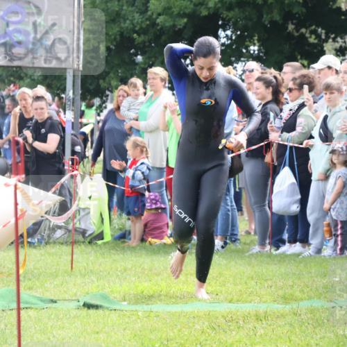 16.06.2024 - 26. Vierlanden-Triathlon Lena Gebhardt http://msf.ph/oto/6303535 16.06.2024 11:14:58 Schwimmen 560, 564, 560, 564 meine-sportfotos.de