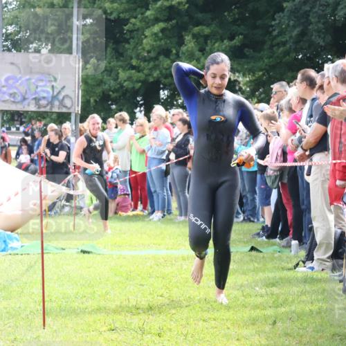 16.06.2024 - 26. Vierlanden-Triathlon Lena Gebhardt http://msf.ph/oto/6303545 16.06.2024 11:15:00 Schwimmen 560, 564, 560, 564 meine-sportfotos.de