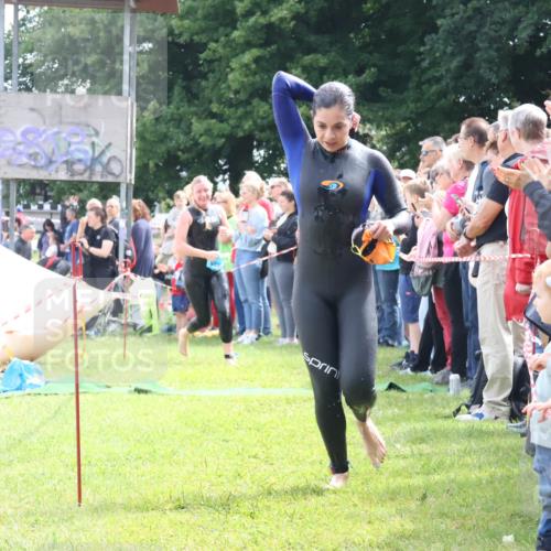 16.06.2024 - 26. Vierlanden-Triathlon Lena Gebhardt http://msf.ph/oto/6303547 16.06.2024 11:15:00 Schwimmen 560, 564, 560, 564 meine-sportfotos.de