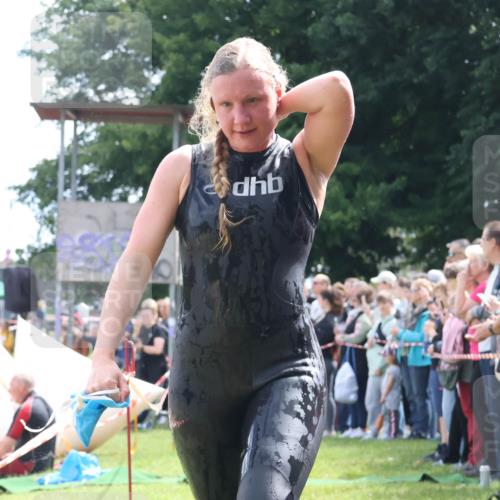 16.06.2024 - 26. Vierlanden-Triathlon Lena Gebhardt http://msf.ph/oto/6303582 16.06.2024 11:15:05 Schwimmen 560, 564, 560, 564 meine-sportfotos.de