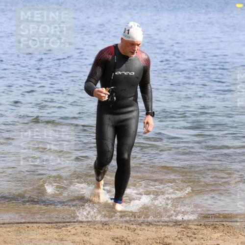 16.06.2024 - 26. Vierlanden-Triathlon Strokosch-Dieckow http://msf.ph/oto/6303642 16.06.2024 09:45:55 Schwimmen 54, 84, 152, 54, 84, 152 meine-sportfotos.de