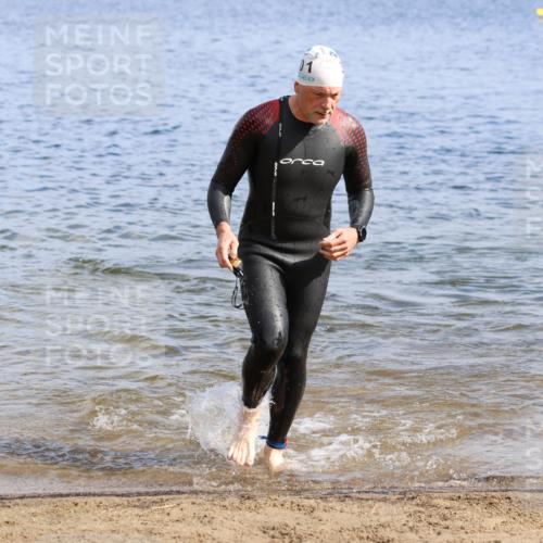16.06.2024 - 26. Vierlanden-Triathlon Strokosch-Dieckow http://msf.ph/oto/6303661 16.06.2024 09:45:56 Schwimmen 54, 84, 152, 54, 84, 152 meine-sportfotos.de