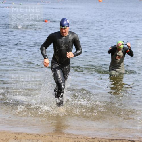 16.06.2024 - 26. Vierlanden-Triathlon Strokosch-Dieckow http://msf.ph/oto/6303728 16.06.2024 09:46:00 Schwimmen 54, 84, 92, 152, 54, 84, 92, 152 meine-sportfotos.de