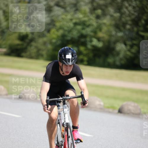 16.06.2024 - 26. Vierlanden-Triathlon Jannik Wohlers http://msf.ph/oto/6303751 16.06.2024 11:40:19 Radfahren 6, 131, 320 meine-sportfotos.de
