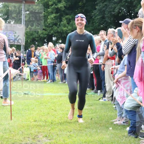 16.06.2024 - 26. Vierlanden-Triathlon Lena Gebhardt http://msf.ph/oto/6303752 16.06.2024 11:15:57 Schwimmen 504, 510, 558, 504, 510, 558 meine-sportfotos.de