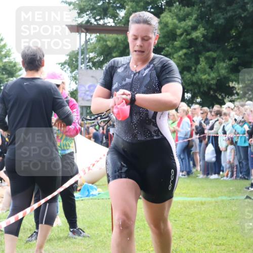 16.06.2024 - 26. Vierlanden-Triathlon Lena Gebhardt http://msf.ph/oto/6303796 16.06.2024 11:16:04 Schwimmen 510, 541, 558, 602, 510, 541, 558, 602 meine-sportfotos.de
