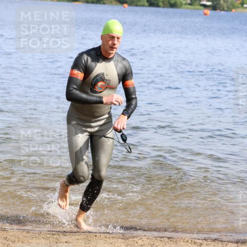 16.06.2024 - 26. Vierlanden-Triathlon Strokosch-Dieckow http://msf.ph/oto/6303803 16.06.2024 09:46:06 Schwimmen 54, 84, 92, 54, 84, 92 meine-sportfotos.de