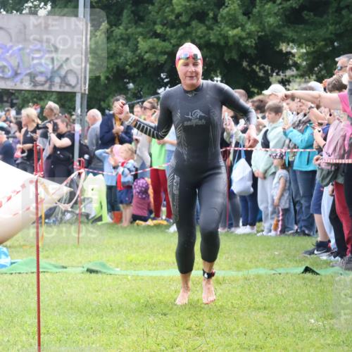 16.06.2024 - 26. Vierlanden-Triathlon Lena Gebhardt http://msf.ph/oto/6303824 16.06.2024 11:16:10 Schwimmen 510, 522, 526, 541, 580, 602, 621, 510, 522, 526, 541, 580, 602, 621 meine-sportfotos.de