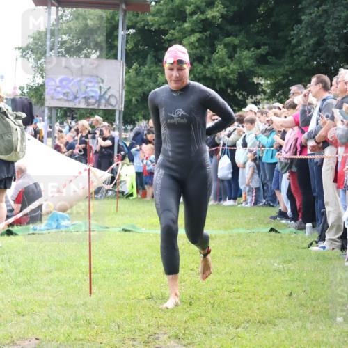 16.06.2024 - 26. Vierlanden-Triathlon Lena Gebhardt http://msf.ph/oto/6303832 16.06.2024 11:16:11 Schwimmen 510, 522, 526, 541, 580, 602, 621, 510, 522, 526, 541, 580, 602, 621 meine-sportfotos.de