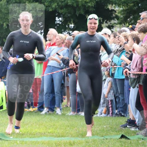 16.06.2024 - 26. Vierlanden-Triathlon Lena Gebhardt http://msf.ph/oto/6303850 16.06.2024 11:16:16 Schwimmen 510, 522, 526, 541, 543, 580, 602, 621, 625, 510, 522, 526, 541, 543, 580, 602, 621, 625 meine-sportfotos.de