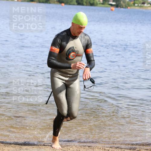 16.06.2024 - 26. Vierlanden-Triathlon Strokosch-Dieckow http://msf.ph/oto/6303854 16.06.2024 09:46:06 Schwimmen 54, 84, 92, 54, 84, 92 meine-sportfotos.de