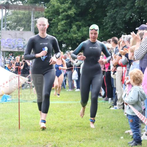 16.06.2024 - 26. Vierlanden-Triathlon Lena Gebhardt http://msf.ph/oto/6303870 16.06.2024 11:16:18 Schwimmen 522, 526, 541, 543, 580, 602, 621, 625, 522, 526, 541, 543, 580, 602, 621, 625 meine-sportfotos.de