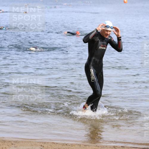 16.06.2024 - 26. Vierlanden-Triathlon Strokosch-Dieckow http://msf.ph/oto/6303893 16.06.2024 09:46:16 Schwimmen 22, 92, 173, 22, 92, 173 meine-sportfotos.de