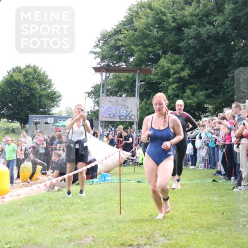 16.06.2024 - 26. Vierlanden-Triathlon Lena Gebhardt http://msf.ph/oto/6303897 16.06.2024 11:16:21 Schwimmen 522, 526, 541, 543, 580, 597, 602, 621, 625, 522, 526, 541, 543, 580, 597, 602, 621, 625 meine-sportfotos.de