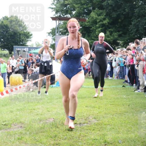 16.06.2024 - 26. Vierlanden-Triathlon Lena Gebhardt http://msf.ph/oto/6303908 16.06.2024 11:16:22 Schwimmen 522, 526, 541, 543, 580, 597, 602, 621, 625, 522, 526, 541, 543, 580, 597, 602, 621, 625 meine-sportfotos.de