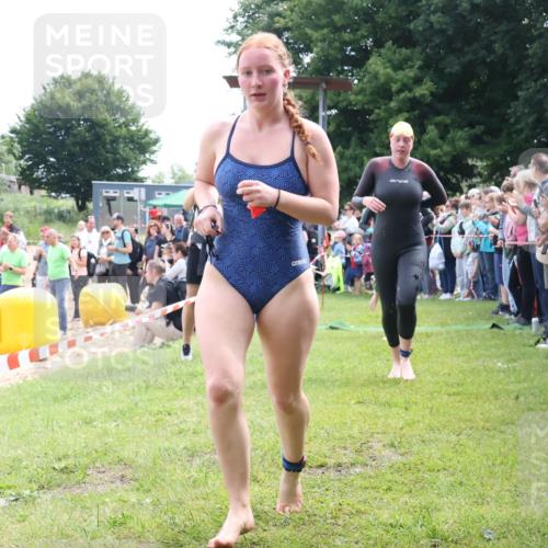 16.06.2024 - 26. Vierlanden-Triathlon Lena Gebhardt http://msf.ph/oto/6303912 16.06.2024 11:16:22 Schwimmen 522, 526, 541, 543, 580, 597, 602, 621, 625, 522, 526, 541, 543, 580, 597, 602, 621, 625 meine-sportfotos.de
