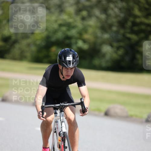 16.06.2024 - 26. Vierlanden-Triathlon Jannik Wohlers http://msf.ph/oto/6303982 16.06.2024 11:40:20 Radfahren 6, 131, 320 meine-sportfotos.de