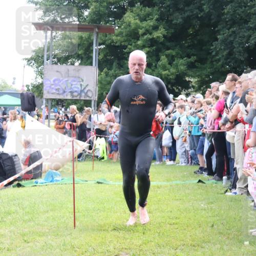 16.06.2024 - 26. Vierlanden-Triathlon Lena Gebhardt http://msf.ph/oto/6304000 16.06.2024 11:16:30 Schwimmen 484, 543, 597, 621, 625, 484, 543, 597, 621, 625 meine-sportfotos.de