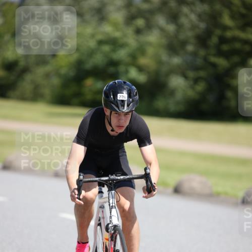 16.06.2024 - 26. Vierlanden-Triathlon Jannik Wohlers http://msf.ph/oto/6304015 16.06.2024 11:40:20 Radfahren 6, 131, 320 meine-sportfotos.de
