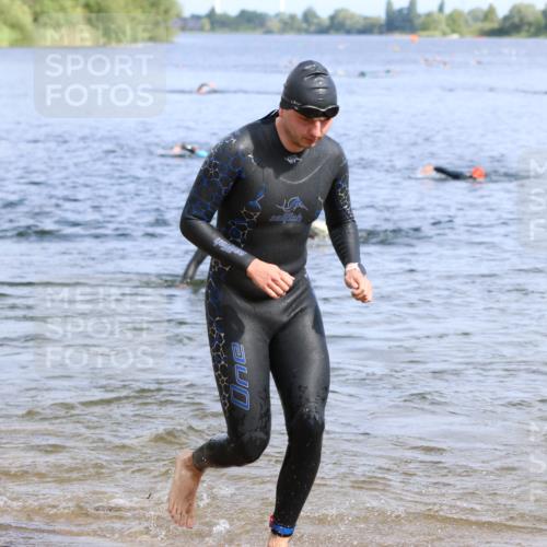 16.06.2024 - 26. Vierlanden-Triathlon Strokosch-Dieckow http://msf.ph/oto/6304020 16.06.2024 09:46:18 Schwimmen 22, 92, 173, 22, 92, 173 meine-sportfotos.de