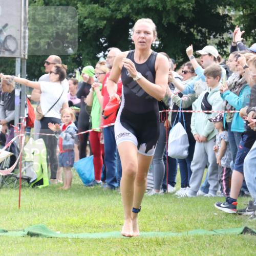 16.06.2024 - 26. Vierlanden-Triathlon Lena Gebhardt http://msf.ph/oto/6304067 16.06.2024 11:16:43 Schwimmen 482, 484, 502, 549, 568, 577, 637, 482, 484, 502, 549, 568, 577, 637 meine-sportfotos.de