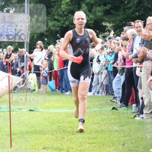 16.06.2024 - 26. Vierlanden-Triathlon Lena Gebhardt http://msf.ph/oto/6304077 16.06.2024 11:16:44 Schwimmen 482, 484, 502, 549, 568, 577, 637, 482, 484, 502, 549, 568, 577, 637 meine-sportfotos.de