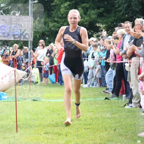 16.06.2024 - 26. Vierlanden-Triathlon Lena Gebhardt http://msf.ph/oto/6304081 16.06.2024 11:16:44 Schwimmen 482, 484, 502, 549, 568, 577, 637, 482, 484, 502, 549, 568, 577, 637 meine-sportfotos.de