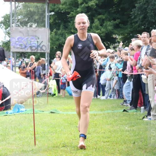 16.06.2024 - 26. Vierlanden-Triathlon Lena Gebhardt http://msf.ph/oto/6304084 16.06.2024 11:16:45 Schwimmen 482, 484, 502, 549, 568, 577, 591, 637, 482, 484, 502, 549, 568, 577, 591, 637 meine-sportfotos.de