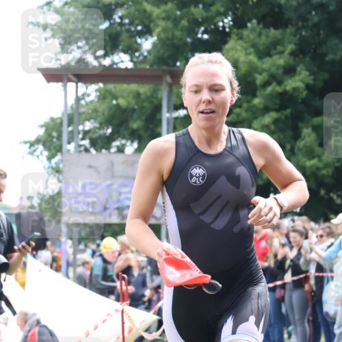 16.06.2024 - 26. Vierlanden-Triathlon Lena Gebhardt http://msf.ph/oto/6304089 16.06.2024 11:16:45 Schwimmen 482, 484, 502, 549, 568, 577, 591, 637, 482, 484, 502, 549, 568, 577, 591, 637 meine-sportfotos.de