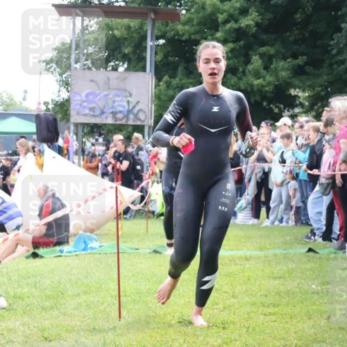 16.06.2024 - 26. Vierlanden-Triathlon Lena Gebhardt http://msf.ph/oto/6304157 16.06.2024 11:16:54 Schwimmen 477, 482, 485, 502, 549, 568, 577, 586, 591, 637, 477, 482, 485, 502, 549, 568, 577, 586, 591, 637 meine-sportfotos.de